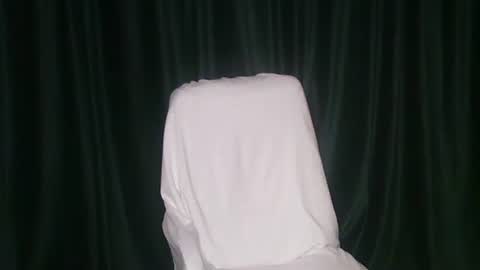 Rebekka  Nelson online show from April 2026 07:07:02 PM