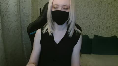 RebesaOlset online show from December 2024 06:41:01 PM