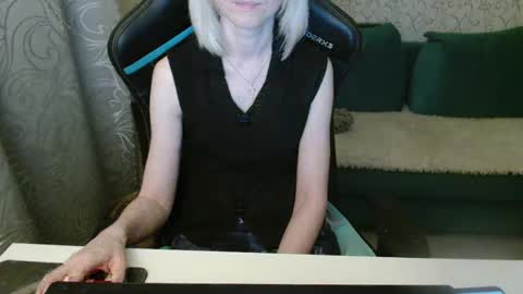 RebesaOlset online show from February 2025 05:05:02 PM