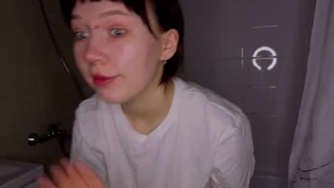 Lara online show from February 2026 12:12:01 PM