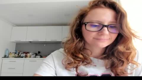 Lolanaturalred online show from March 2026 12:05:03 PM