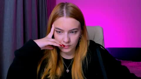 Snapshot of red__dizzy chatting on September 2025 07:02:02 PM red__dizzy online show from September 2025 07:02:02 PM