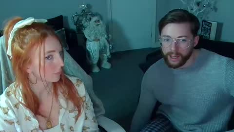 Snapshot of red_firesquirt chatting on December 2024 09:09:02 PM Red - online show from December 2024 09:09:02 PM