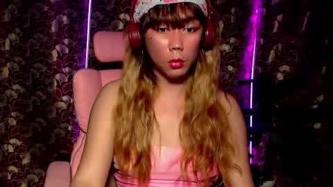 red_kitsune69 online show from October 2025 09:33:01 PM