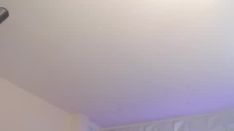 Luna online show from November 2025 10:43:02 PM