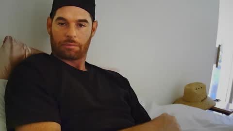 reddead7100 online show from April 2026 07:29:01 PM