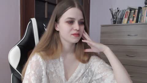 Lily online show from December 2024 06:14:01 AM