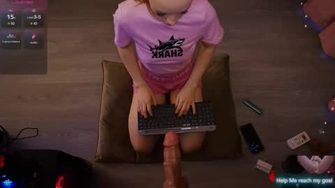 Redhead Shark online show from November 2025 01:22:01 PM