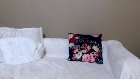 izabell online show from February 2025 05:22:01 PM