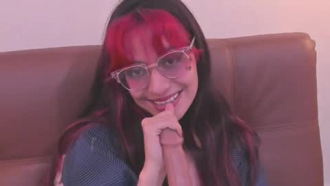 Snapshot of redmeloddy chatting on February 2025 10:42:01 PM Meloddy online show from February 2025 10:42:01 PM