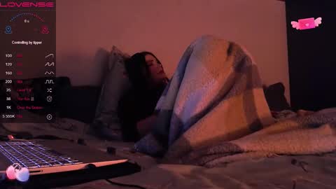 Red online show from November 2025 12:52:02 AM