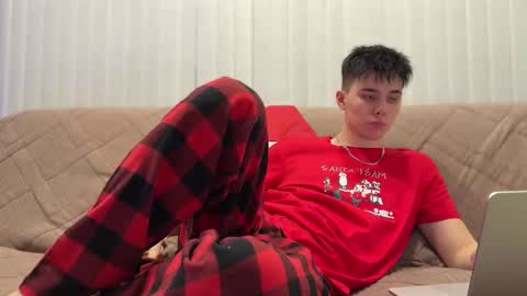 Alex online show from November 2025 08:00:01 PM