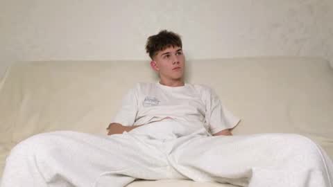 Alex online show from November 2025 06:45:02 PM