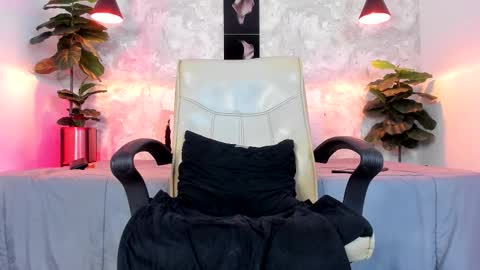 Regan online show from November 2025 05:55:02 PM