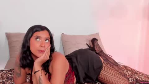 Regina  online show from September 2025 03:28:01 AM