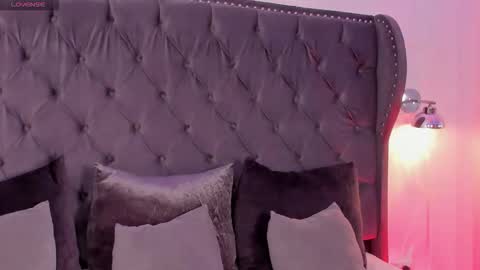 Regina  online show from February 2026 10:50:02 PM