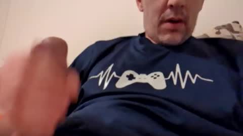 Snapshot of regularguy20 chatting on January 2025 08:41:02 AM regularguy20 online show from January 2025 08:41:02 AM