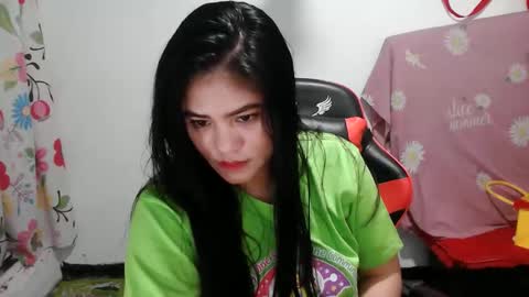 Snapshot of reign2525 chatting on March 2026 12:10:02 PM reign2525 online show from March 2026 12:10:02 PM