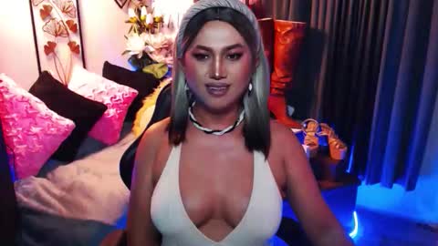 Red Ivy online show from March 2026 09:15:01 PM