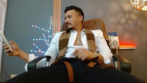   REIKO  online show from January 2026 07:11:01 PM