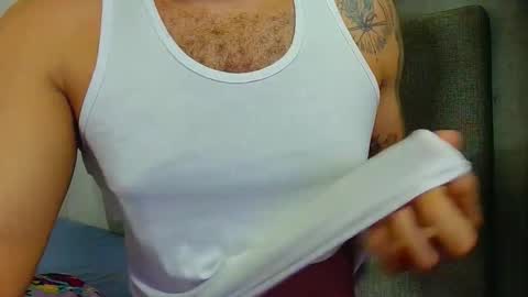 Snapshot of reina_paola chatting on October 2025 04:00:01 AM paola online show from October 2025 04:00:01 AM