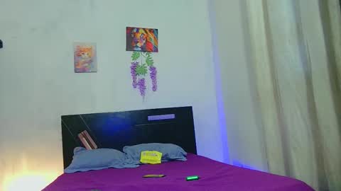 paola online show from October 2025 01:14:01 PM