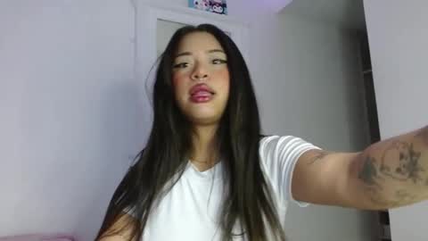 reina_reina online show from September 2025 09:37:01 PM