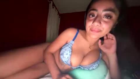 reinaassss online show from May 2026 05:12:01 AM