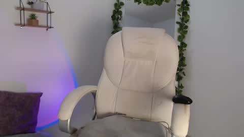 Erika online show from December 2024 03:02:02 AM