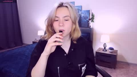 RemiPeach online show from May 2026 05:21:02 PM