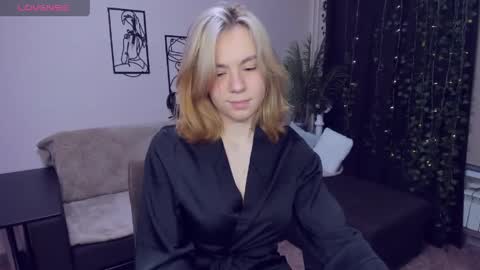 RemiPeach online show from May 2026 06:20:01 PM