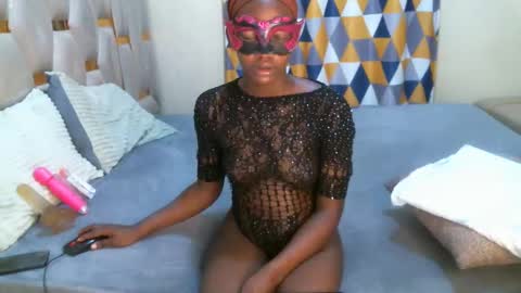 Snapshot of remmyqueen chatting on May 2026 12:38:01 AM remmyqueen online show from May 2026 12:38:01 AM
