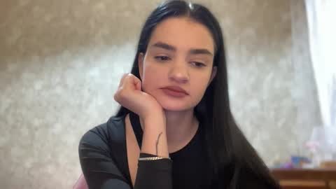 Renata online show from October 2025 12:47:02 PM