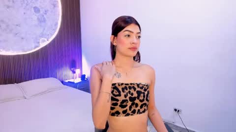 Snapshot of renatamason chatting on April 2026 05:27:02 AM Renata online show from April 2026 05:27:02 AM