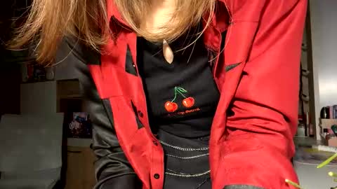 Snapshot of renayreisdorf chatting on February 2026 04:35:01 PM Mia online show from February 2026 04:35:01 PM