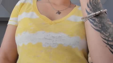 Renee Shelby online show from October 2025 10:07:01 PM