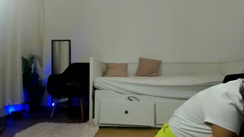 Snapshot of reneevoss chatting on February 2026 05:03:01 AM Rena online show from February 2026 05:03:01 AM