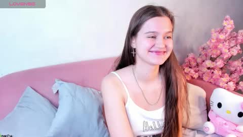 Renesmy online show from November 2025 12:55:02 AM