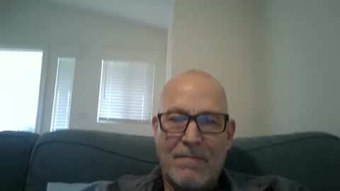 Snapshot of renewaz chatting on February 2026 06:15:01 PM Renewaz online show from February 2026 06:15:01 PM