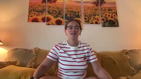 renimoonxo online show from July 2026 12:44:01 PM