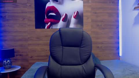 R E N E  online show from January 2025 08:28:01 PM