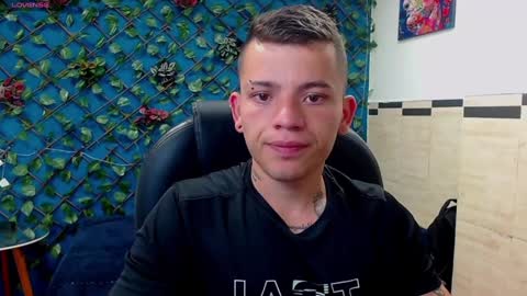 R E N E  online show from February 2025 03:54:02 AM