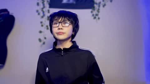 Snapshot of rennuts chatting on December 2024 04:49:01 PM rennuts online show from December 2024 04:49:01 PM