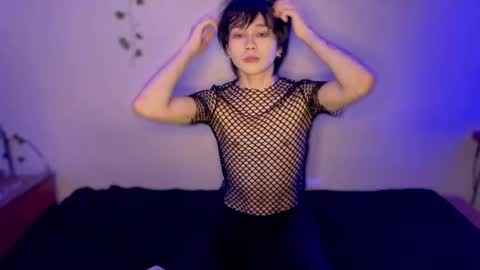 Snapshot of rennuts chatting on December 2024 09:19:02 PM rennuts online show from December 2024 09:19:02 PM