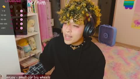 Snapshot of renpuppy chatting on December 2024 07:06:02 AM REN online show from December 2024 07:06:02 AM