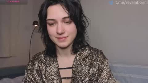 Ewiwi online show from March 2026 04:01:01 PM