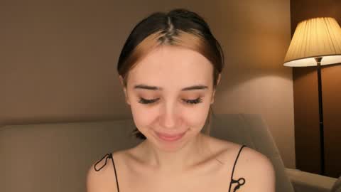 Elin online show from December 2024 04:42:02 AM