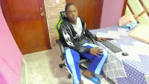 Snapshot of rey_bbc chatting on May 2026 05:35:02 AM rey_bbc online show from May 2026 05:35:02 AM