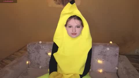 Snapshot of rheamoonn chatting on March 2026 08:43:02 AM Grace online show from March 2026 08:43:02 AM