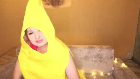 Snapshot of rheamoonn chatting on March 2026 08:55:02 AM Grace online show from March 2026 08:55:02 AM